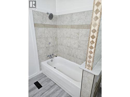 7064 Adam Drive, Prince George, BC - Indoor Photo Showing Bathroom