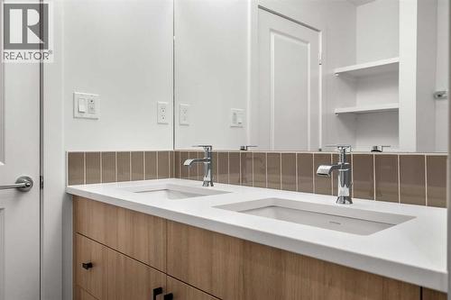 203, 550 Seton Circle Se, Calgary, AB - Indoor Photo Showing Bathroom