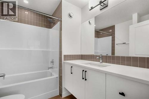 203, 550 Seton Circle Se, Calgary, AB - Indoor Photo Showing Bathroom