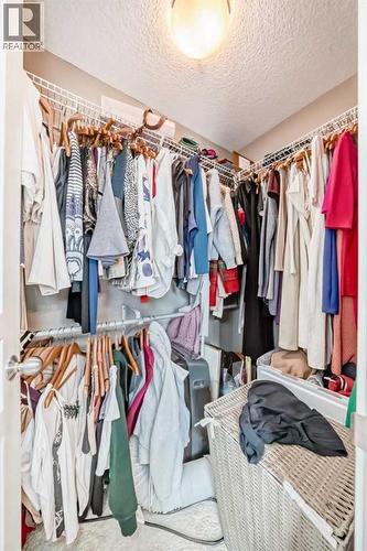 105 Mckenzie Towne Square Se, Calgary, AB - Indoor With Storage