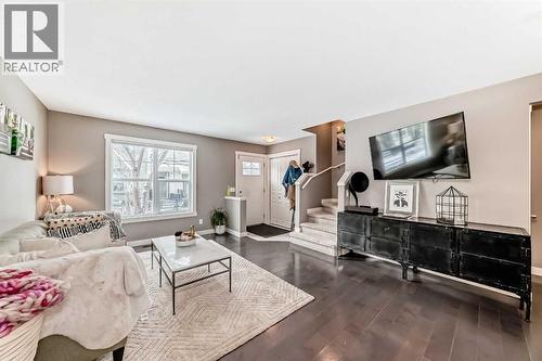 105 Mckenzie Towne Square Se, Calgary, AB - Indoor Photo Showing Living Room