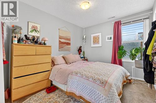 1004 20 Avenue Se, Calgary, AB - Indoor Photo Showing Bedroom