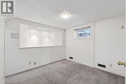 1004 20 Avenue Se, Calgary, AB - Indoor Photo Showing Other Room