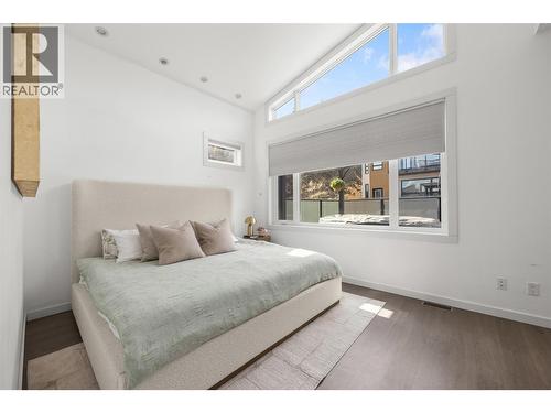 So bright with vaulted ceilings. Blackout covers come off for more brightness. - 1818 Peak Point Court Unit# 16, West Kelowna, BC - Indoor