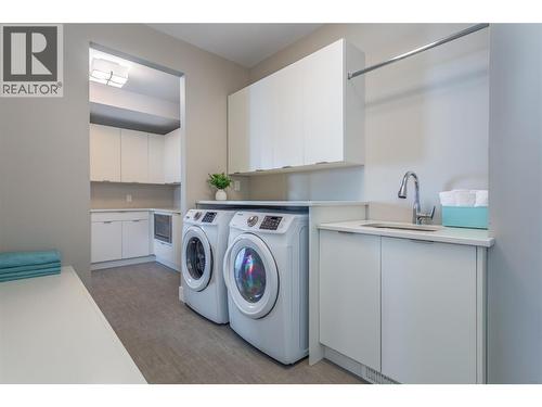 1648 Fawn Run Drive, Kelowna, BC - Indoor Photo Showing Laundry Room