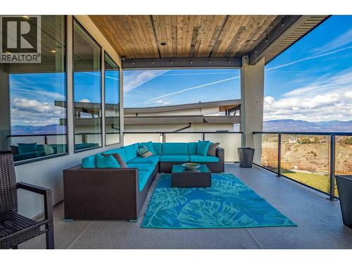 1648 Fawn Run Drive, Kelowna, BC - Outdoor With Exterior