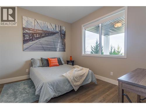 1648 Fawn Run Drive, Kelowna, BC - Indoor Photo Showing Bedroom