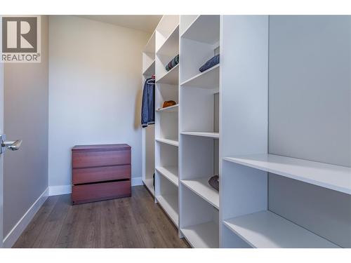 1648 Fawn Run Drive, Kelowna, BC - Indoor With Storage