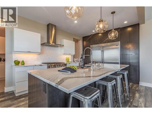 1648 Fawn Run Drive, Kelowna, BC - Indoor Photo Showing Kitchen With Upgraded Kitchen