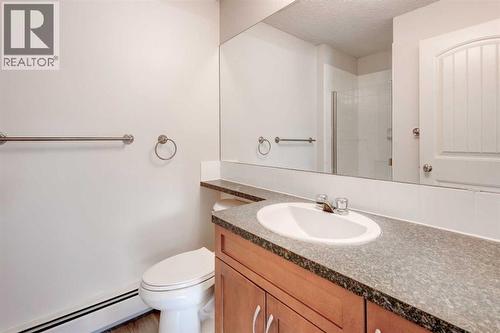1, 101 Village Heights Sw, Calgary, AB - Indoor Photo Showing Bathroom
