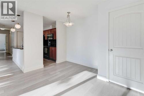 1, 101 Village Heights Sw, Calgary, AB - Indoor