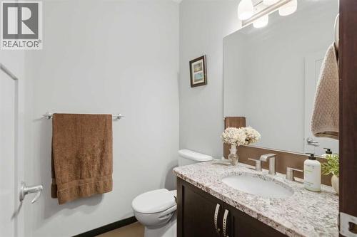 71 Panatella View Nw, Calgary, AB - Indoor Photo Showing Bathroom