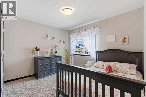 71 Panatella View Nw, Calgary, AB - Indoor Photo Showing Bedroom