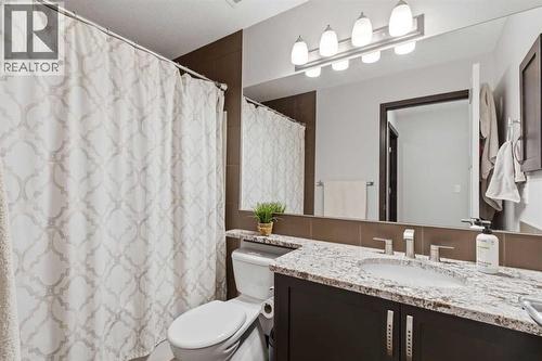 71 Panatella View Nw, Calgary, AB - Indoor Photo Showing Bathroom