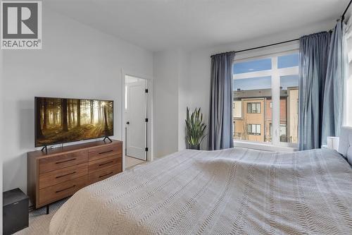 Primary - 213 Greenbriar Common Nw, Calgary, AB - Indoor Photo Showing Bedroom