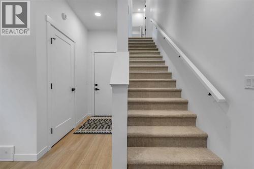 213 Greenbriar Common Nw, Calgary, AB - Indoor Photo Showing Other Room