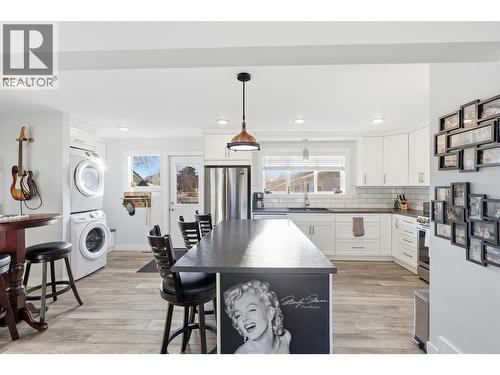 146 Aspen Street, Kamloops, BC - Indoor Photo Showing Kitchen With Upgraded Kitchen