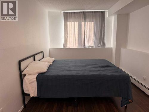 121, 1237 4 Avenue S, Lethbridge, AB - Indoor Photo Showing Bedroom