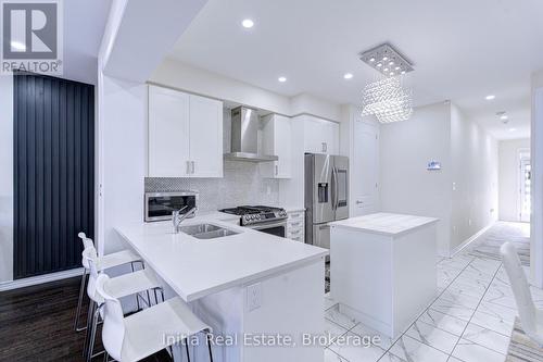 53 Lillian Way, Haldimand, ON - Indoor Photo Showing Kitchen With Double Sink With Upgraded Kitchen