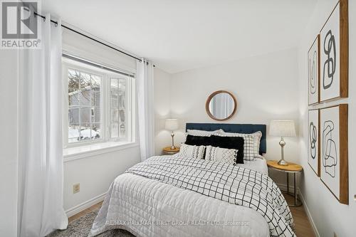957 Timmins Gardens, Pickering, ON - Indoor Photo Showing Bedroom