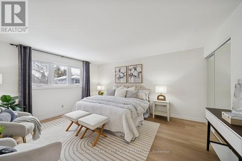 957 Timmins Gardens, Pickering, ON - Indoor Photo Showing Bedroom