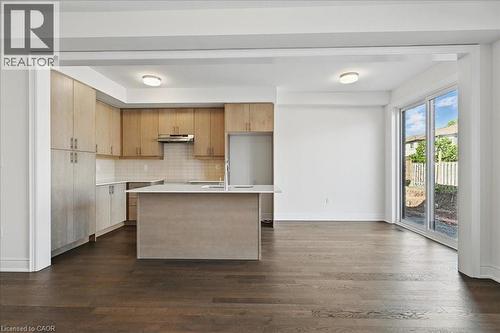 2184 Postmaster Drive Unit# 13, Oakville, ON - Indoor Photo Showing Kitchen