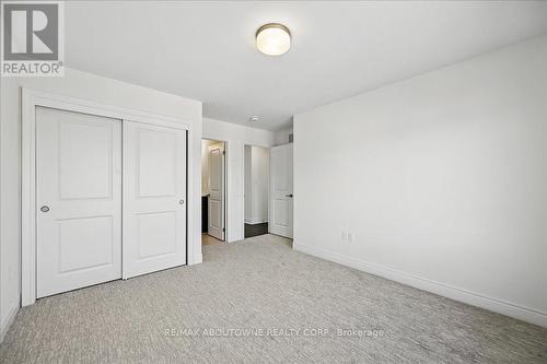 13 - 2184 Postmaster Drive, Oakville, ON - Indoor Photo Showing Other Room