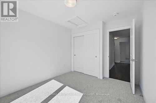 13 - 2184 Postmaster Drive, Oakville, ON - Indoor