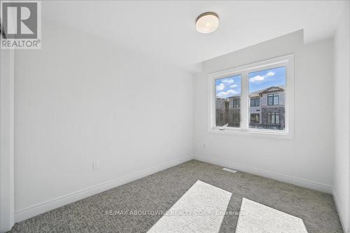13 - 2184 Postmaster Drive, Oakville, ON - Indoor Photo Showing Other Room