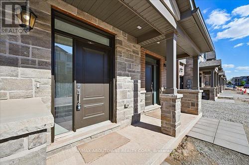 13 - 2184 Postmaster Drive, Oakville, ON - Outdoor