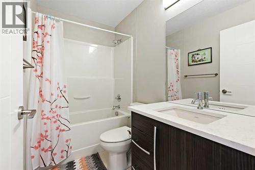 357 Sage Hill Circle Nw, Calgary, AB - Indoor Photo Showing Bathroom