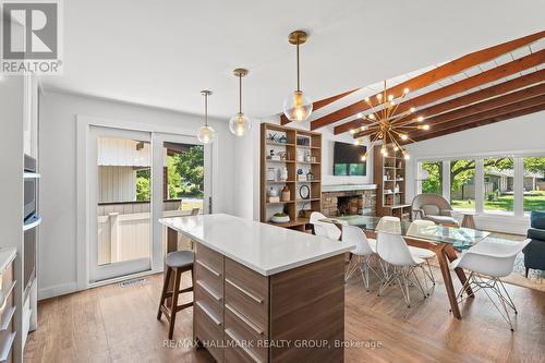 377 Summit Avenue, Ottawa, ON - Indoor Photo Showing Dining Room