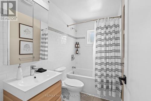 377 Summit Avenue, Ottawa, ON - Indoor Photo Showing Bathroom