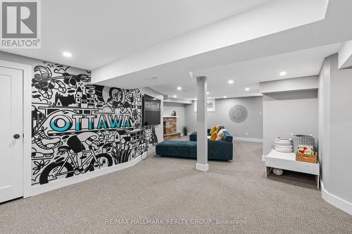377 Summit Avenue, Ottawa, ON - Indoor Photo Showing Other Room