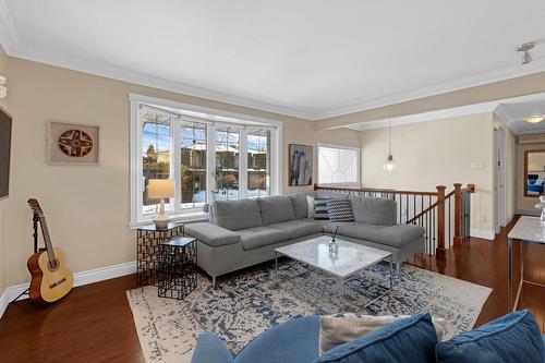 Living room - 3075 Rue Michaud, Brossard, QC - Indoor Photo Showing Living Room