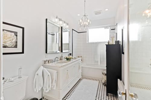 Bathroom - 5456 Place Grovehill, Montréal (Côte-Des-Neiges/Notre-Dame-De-Grâce), QC - Indoor Photo Showing Bathroom