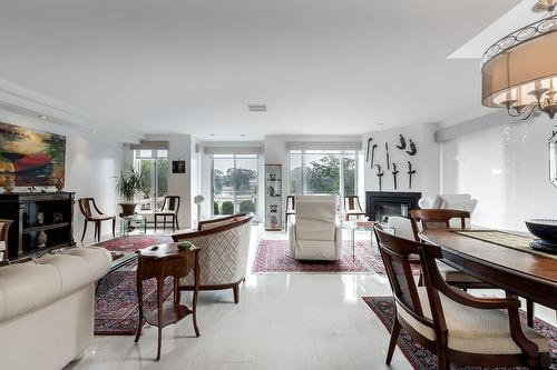 Living room - 1Z Av. Sauriol, Laval (Laval-Des-Rapides), QC 