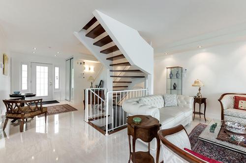 Living room - 1Z Av. Sauriol, Laval (Laval-Des-Rapides), QC 