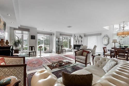 Living room - 1Z Av. Sauriol, Laval (Laval-Des-Rapides), QC 