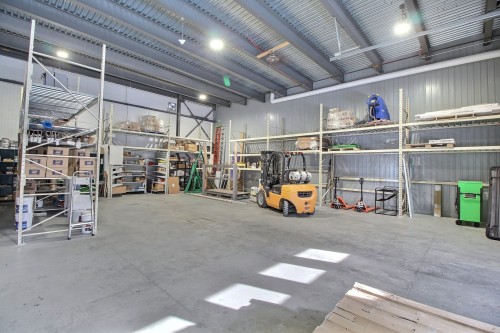 Garage - 2042 Boul. Barrette, Val-D'Or, QC - Indoor Photo Showing Garage