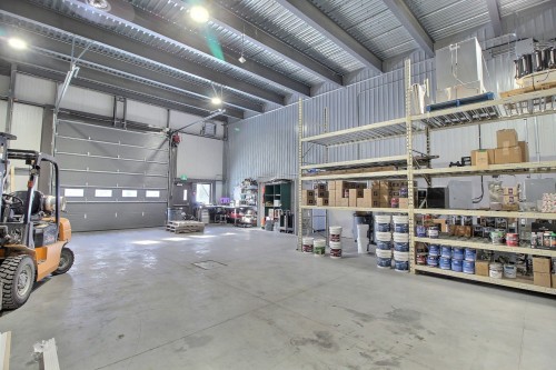 Garage - 2042 Boul. Barrette, Val-D'Or, QC - Indoor Photo Showing Garage