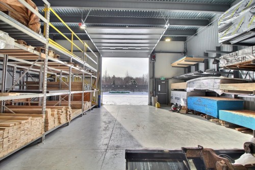 Garage - 2042 Boul. Barrette, Val-D'Or, QC - Indoor