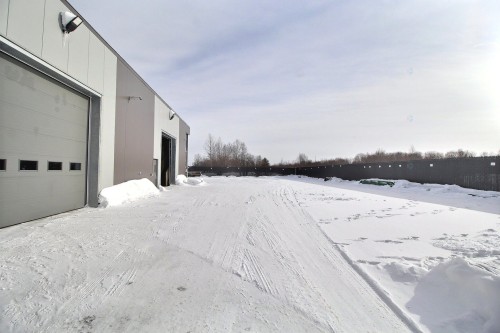 Parking - 2042 Boul. Barrette, Val-D'Or, QC - Outdoor