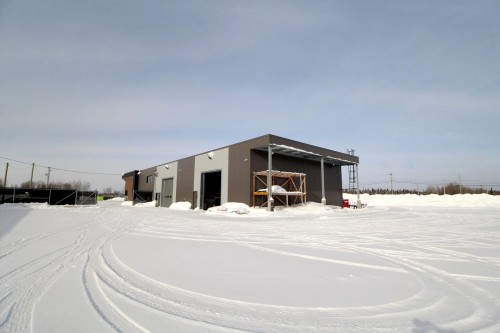 Back of Structure - 2042 Boul. Barrette, Val-D'Or, QC - Outdoor