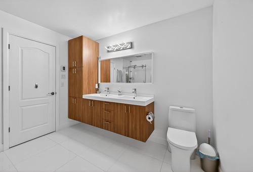 Bathroom - 50 Rue De La Seine, Candiac, QC - Indoor Photo Showing Bathroom