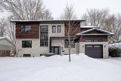 1130 Rue Goyer  Saint-Bruno-De-Montarville, QC J3V 3Z1