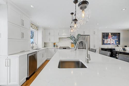 Kitchen - 1130 Rue Goyer, Saint-Bruno-De-Montarville, QC - Indoor Photo Showing Kitchen With Upgraded Kitchen