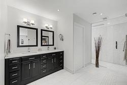 Ensuite bathroom - 