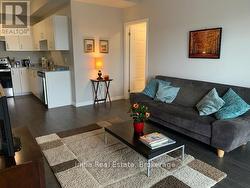 323 - 35 KINGSBURY SQUARE  Guelph, ON N1L 0J4