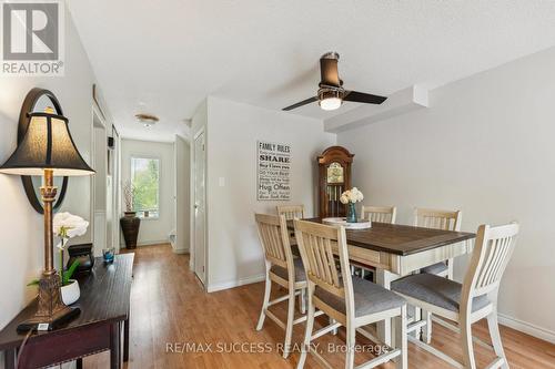 82 Lynden Circle, Halton Hills, ON - Indoor Photo Showing Dining Room